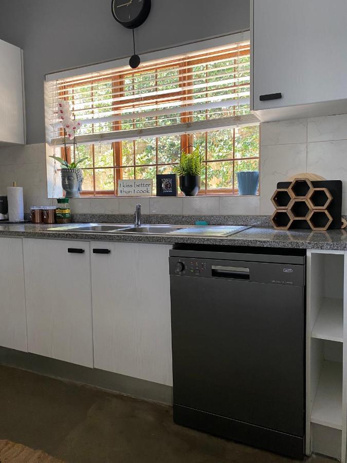 הוילה קייפטאון Cosy And Unique Family Retreat In Hout Bay מראה חיצוני תמונה