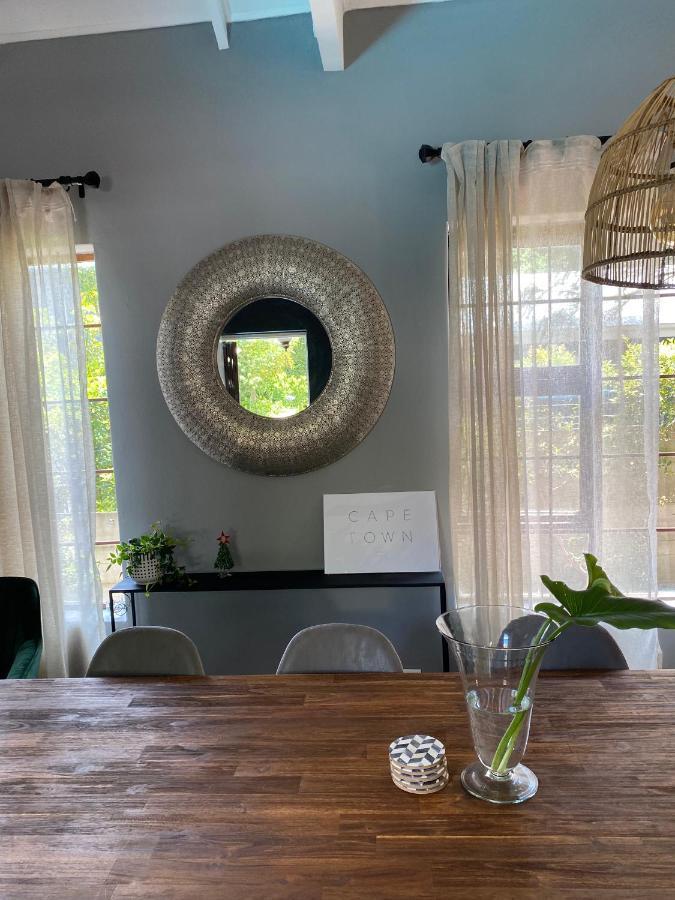 הוילה קייפטאון Cosy And Unique Family Retreat In Hout Bay מראה חיצוני תמונה